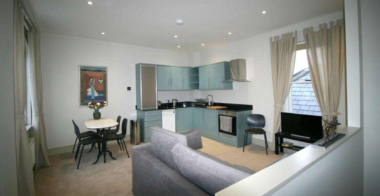 Stylish Light-Filled 1 Bedroom Flat In Hammersmith London Exterior foto